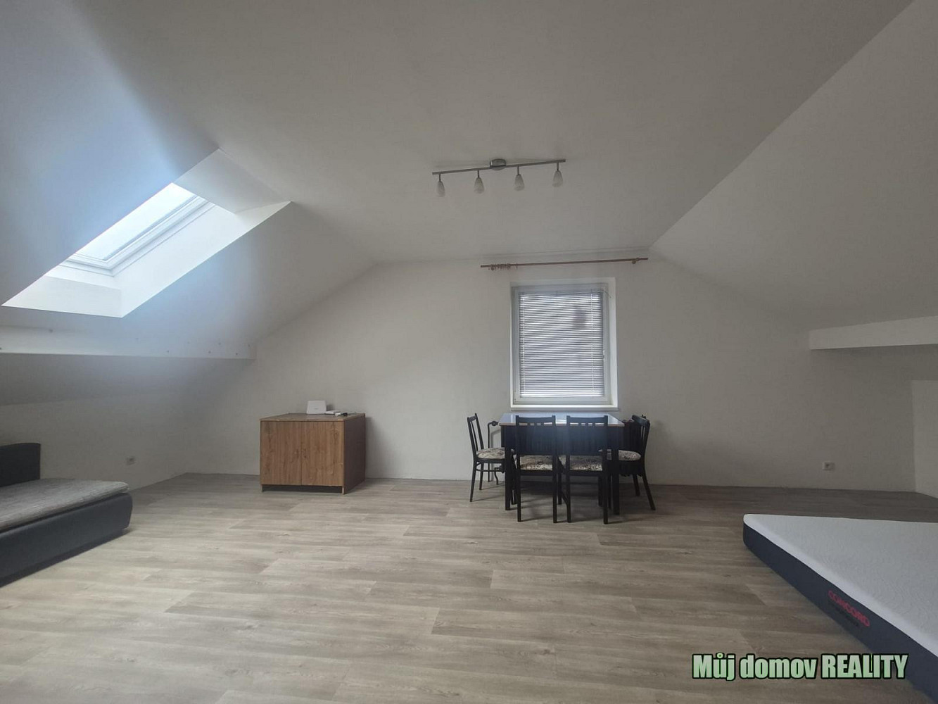 Pronájem bytu 1+1 45 m²
