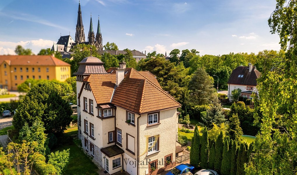 Prodej domu 497 m² s pozemkem 1 515 m², Olomouc – náhled fotky 2