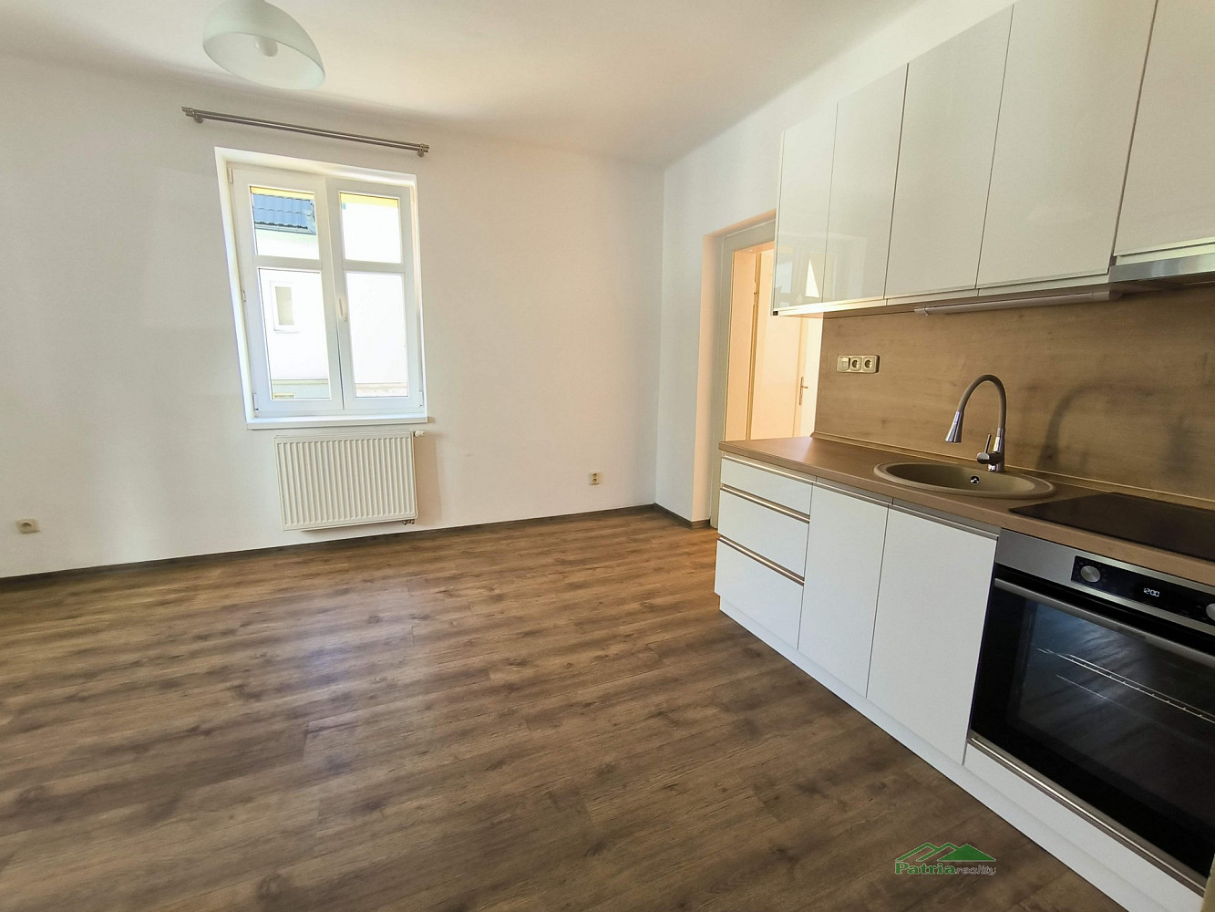 Pronájem bytu 2+kk 45 m² – fotografie 2