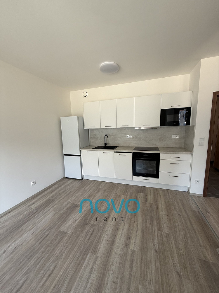 Pronájem bytu 1+kk 35 m²