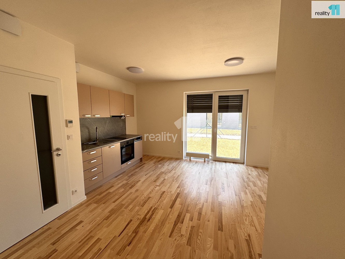 Pronájem bytu 1+kk 35 m² — photo 3