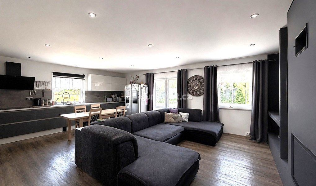 Prodej domu 135 m² s pozemkem 1 037 m², Chlum Svaté Maří – náhled fotky 3