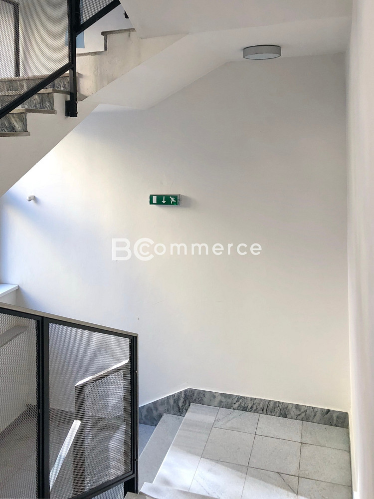 Pronájem kanceláře 37 m² — photo 4