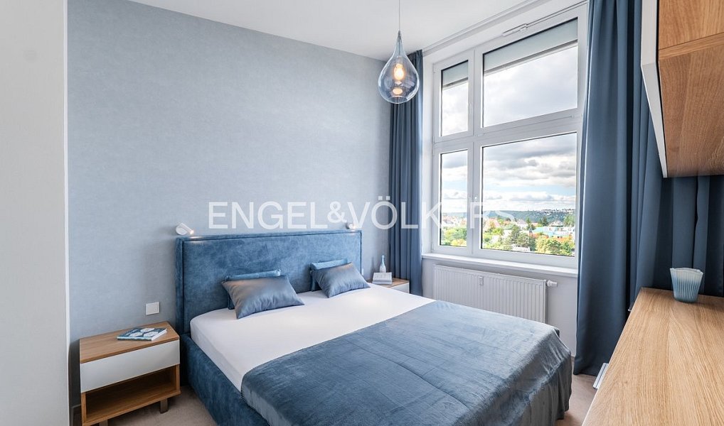 Pronájem bytu 4+kk 131 m², Praha – náhled fotky 8