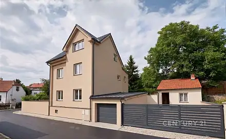 Prodej domu 200 m² s pozemkem 441 m², Jaroslava Elznice, Kladno - Švermov