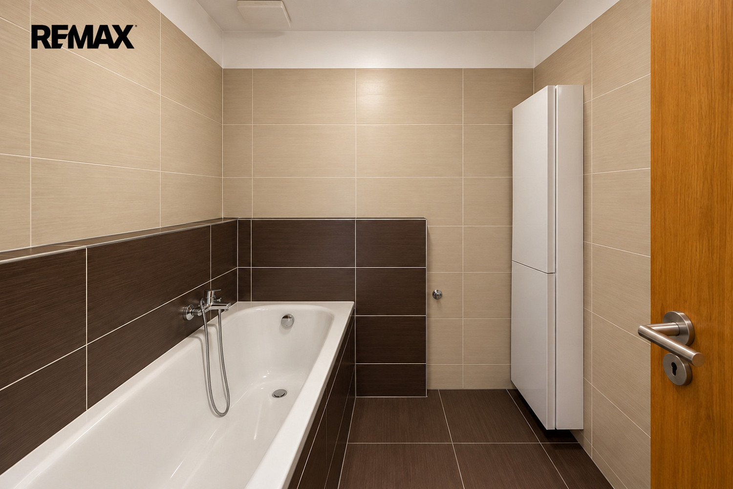 Pronájem bytu 3+kk 82 m² – fotografie 4