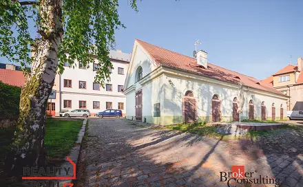 Prodej domu 250 m² s pozemkem 312 m², Smetanova, Rokycany - Střed