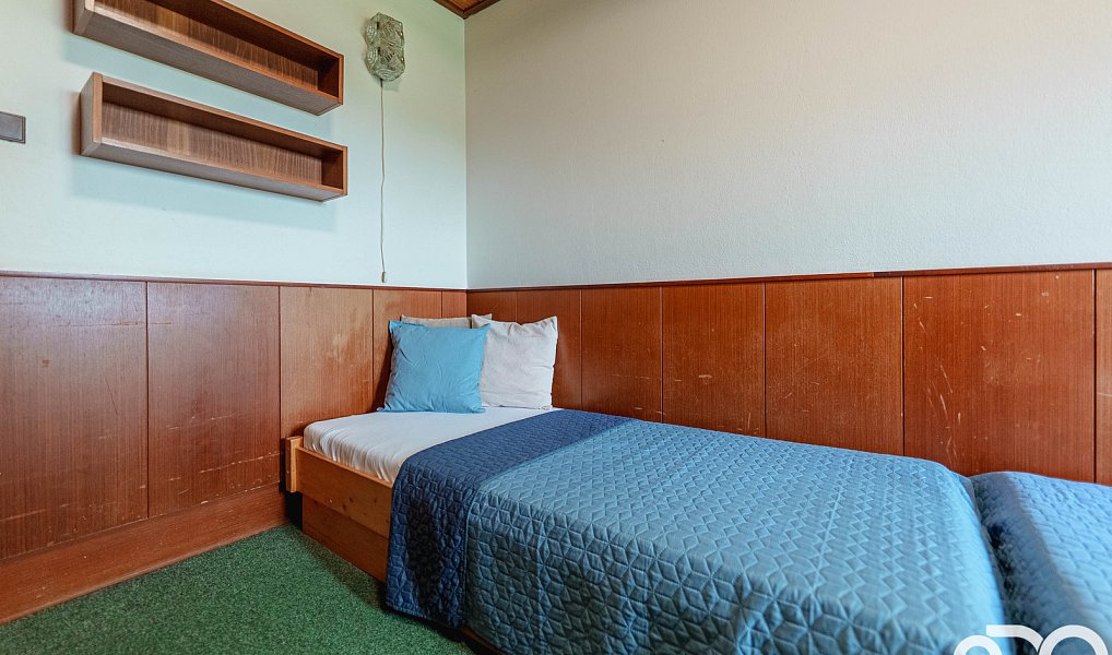 Prodej ubytovacího objektu 906 m², Rokytnice nad Jizerou – náhled fotky 9