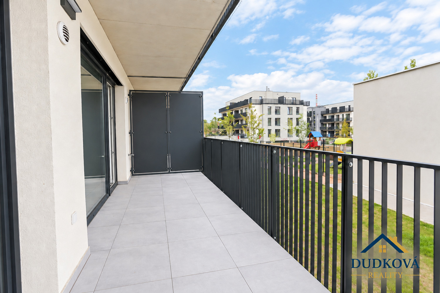 Pronájem bytu 2+kk 56 m² – fotografie 2