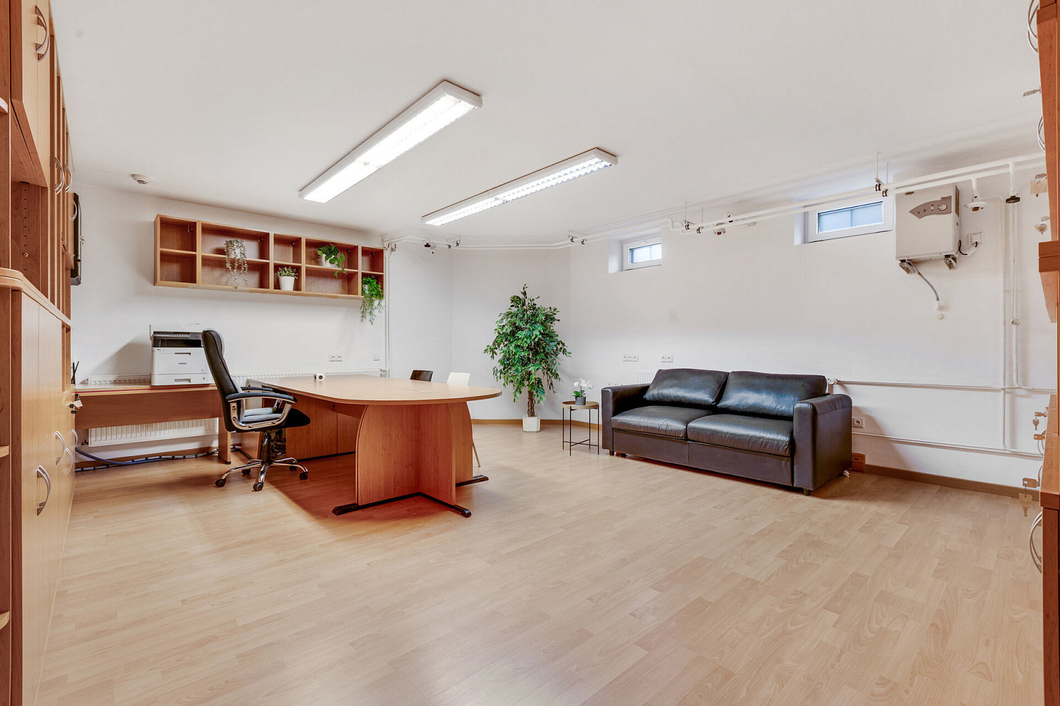 Prodej kanceláře 64 m² — photo 2