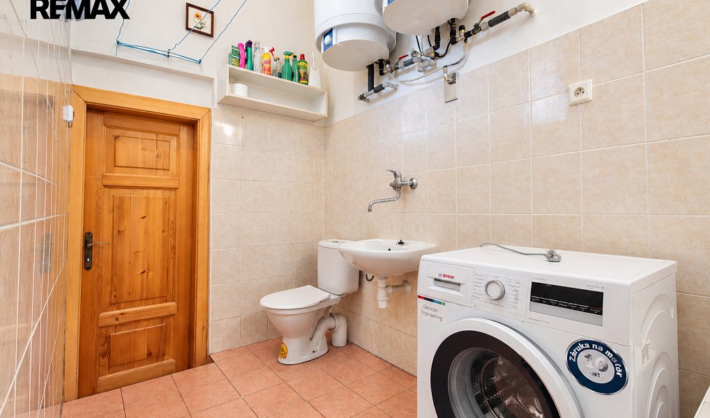 Prodej domu 200 m² s pozemkem 910 m², Kájov – náhled fotky 47