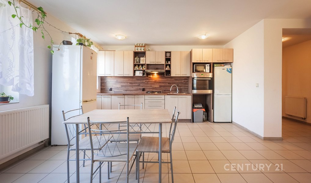 Prodej domu 240 m² s pozemkem 348 m², Bzenec – náhled fotky 15