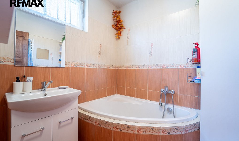 Prodej domu 140 m² s pozemkem 2 563 m², Pečky – náhled fotky 11