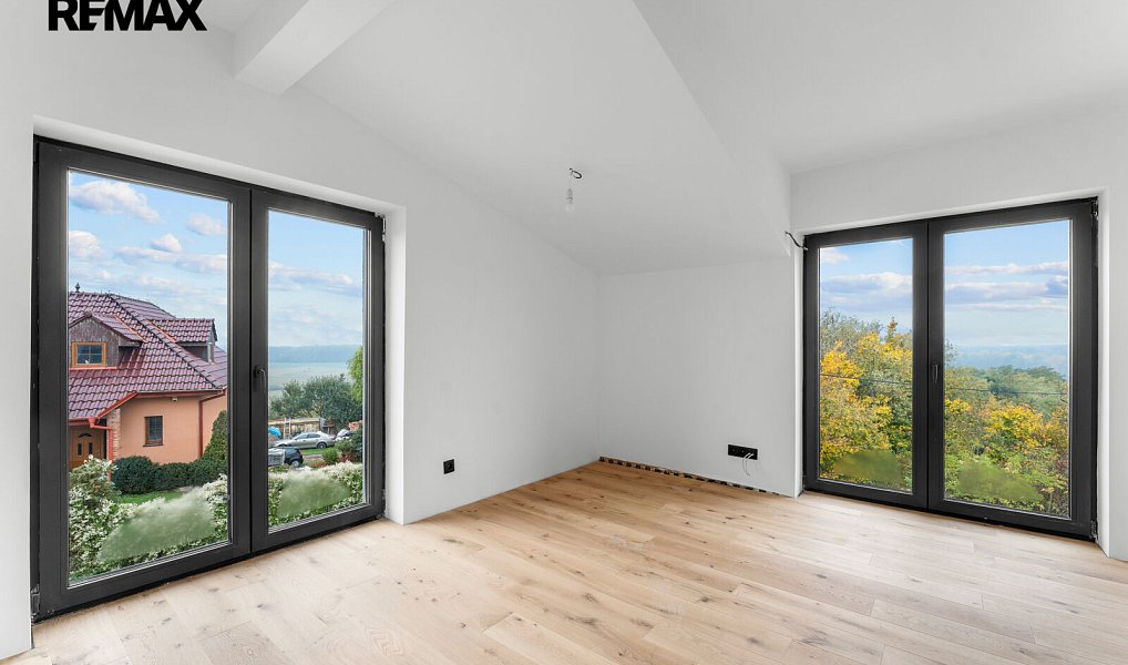 Prodej bytu 4+kk 149 m², Kly – náhled fotky 11