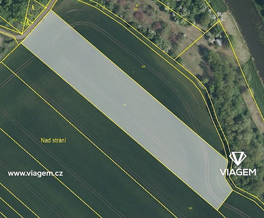 Prodej pole 3 008 m²