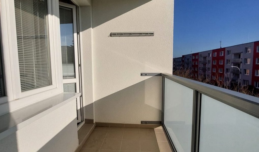 Pronájem bytu 3+1 71 m², Domažlice – náhled fotky 2