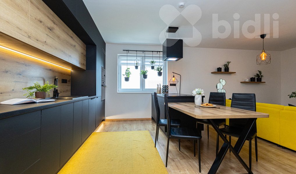 Prodej domu 146 m² s pozemkem 982 m², Smilovice – náhled fotky 4