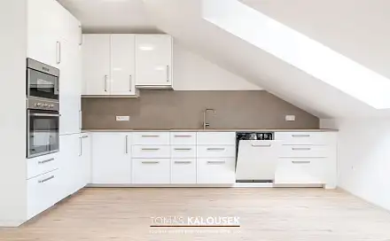Prodej bytu 2+kk 53 m², Dr. Novotného, Ivančice, okres Brno-venkov