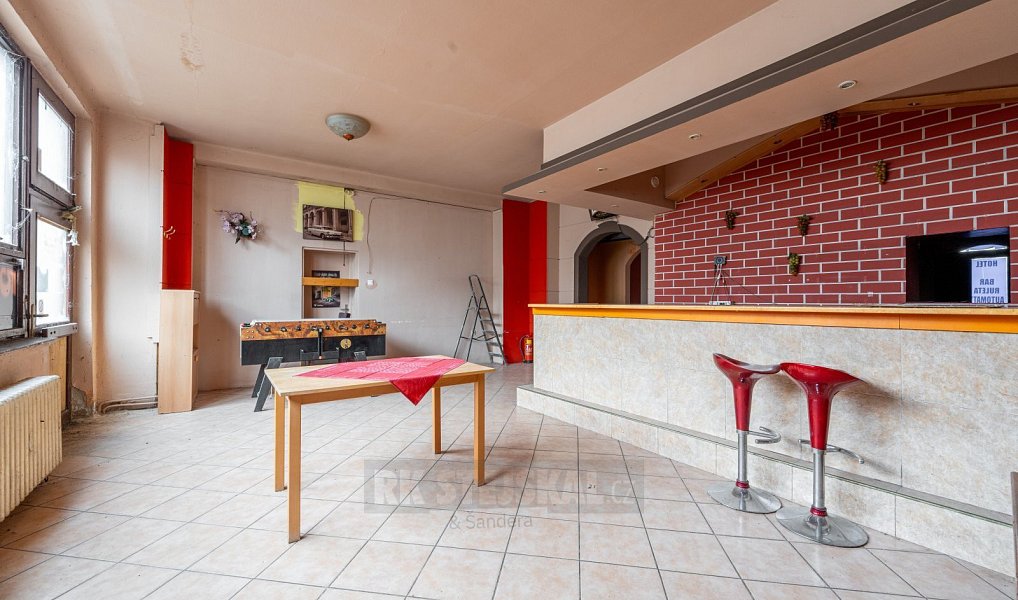 Prodej ubytovacího objektu 1 104 m², Protivín – náhled fotky 8