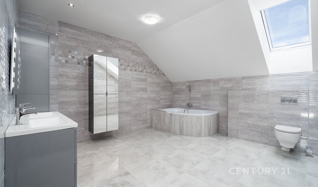 Prodej domu 253 m² s pozemkem 426 m², Rabakov – náhled fotky 15