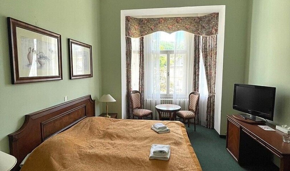 Prodej ubytovacího objektu 1 316 m², Karlovy Vary – náhled fotky 17