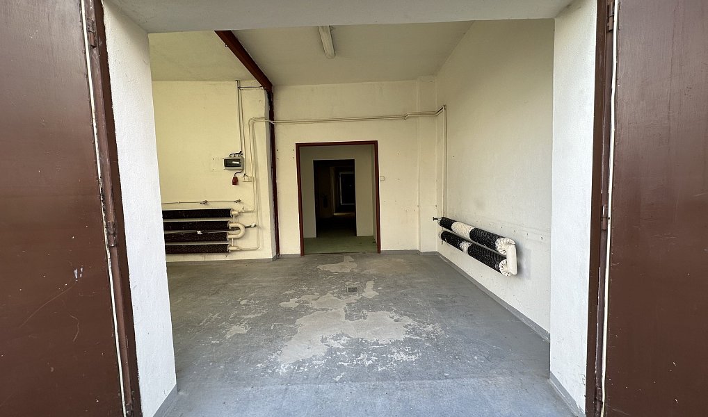 Pronájem kanceláře 200 m², Beroun – náhled fotky 3