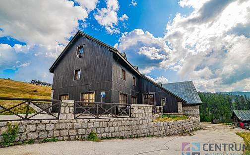 Prodej chaty/chalupy 1 087 m² s pozemkem 33 716 m², Strážné, okres Trutnov