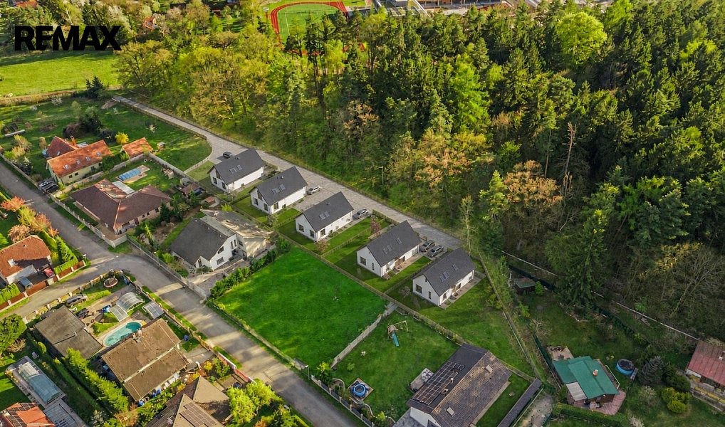 Prodej stavebního pozemku 4 224 m², Louňovice – náhled fotky 9