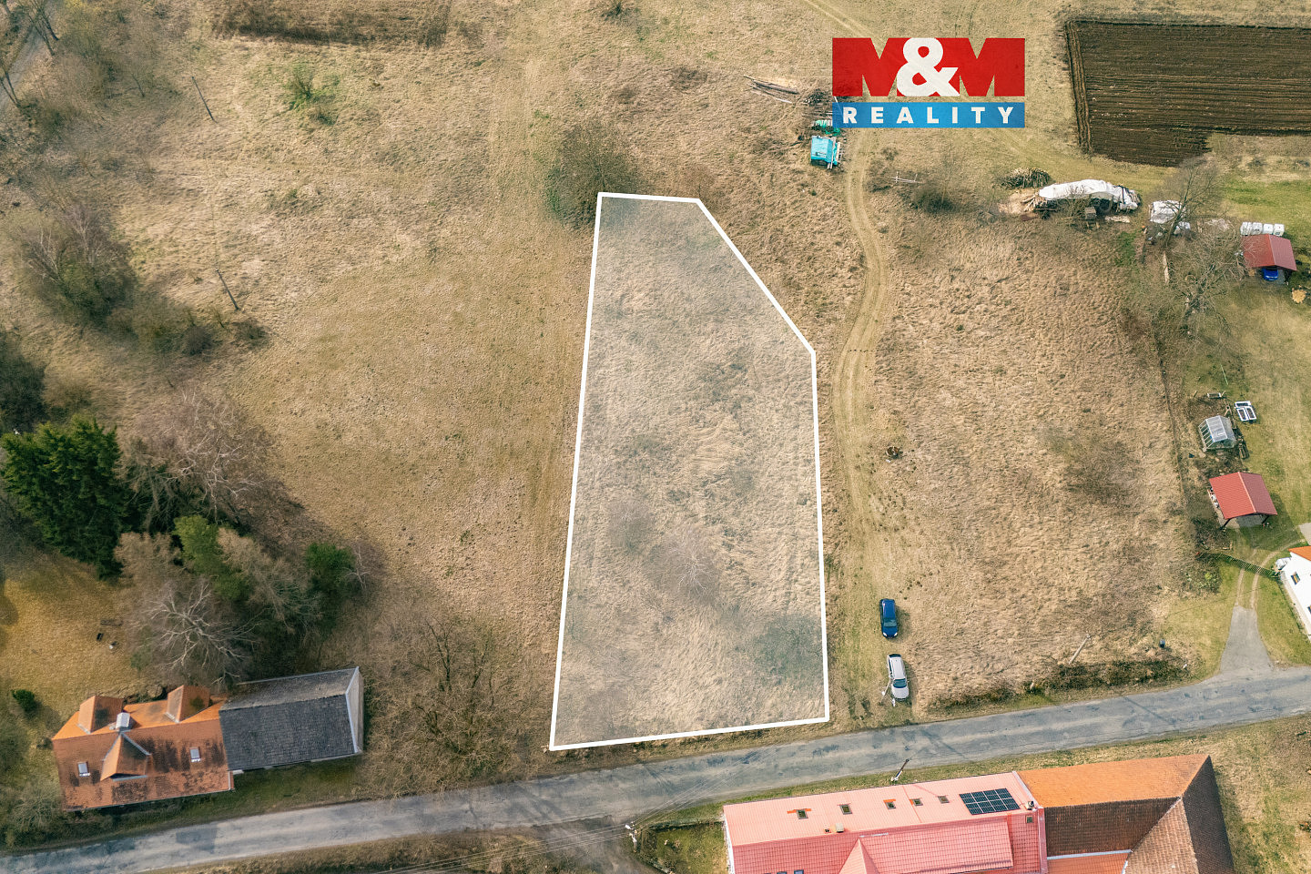 Prodej stavebního pozemku 1 922 m²