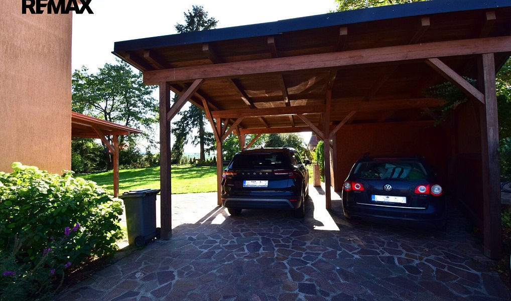 Prodej domu 222 m² s pozemkem 1 115 m², Oslov – náhled fotky 23