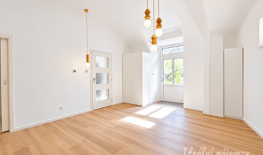 Pronájem bytu 2+kk 38 m², Brno – náhled fotky 3