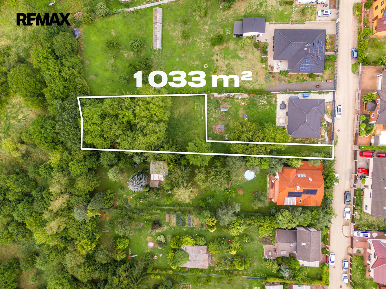 Prodej stavebního pozemku 1 033 m²