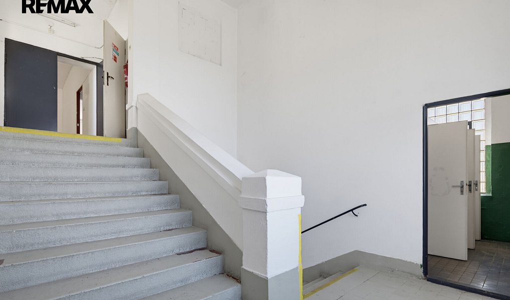 Prodej výrobních prostor 2 350 m², Aš – náhled fotky 35