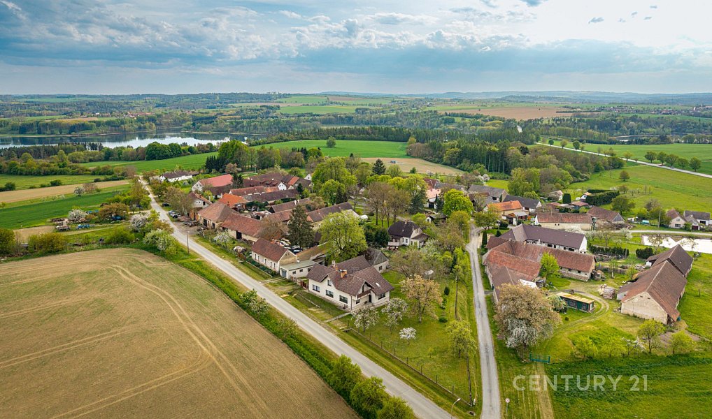 Prodej domu 80 m² s pozemkem 3 279 m², Loket – náhled fotky 15