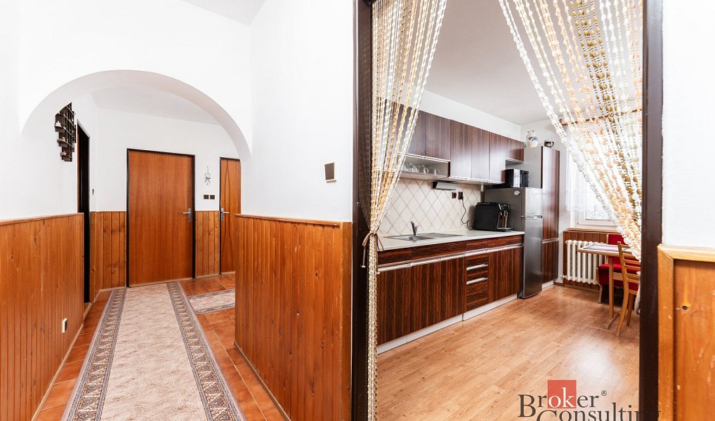 Prodej domu 255 m² s pozemkem 1 050 m², Pila – náhled fotky 18