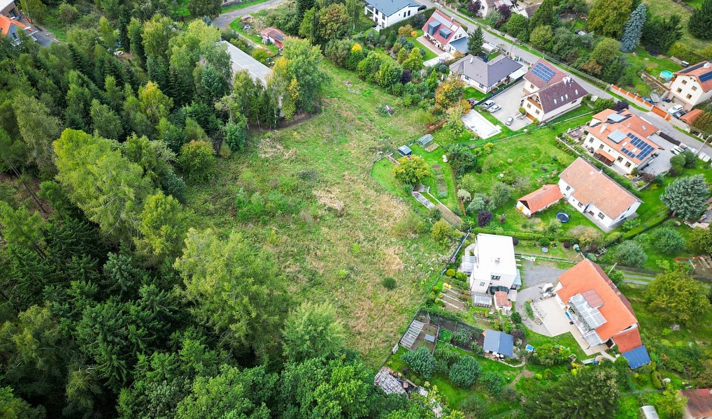 Prodej stavebního pozemku 1 119 m², Velké Popovice – náhled fotky 4