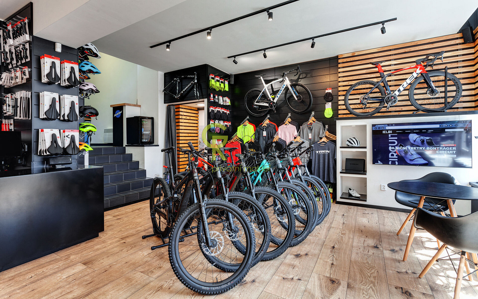 Prodej obchodních prostor 70 m² – fotografie 2