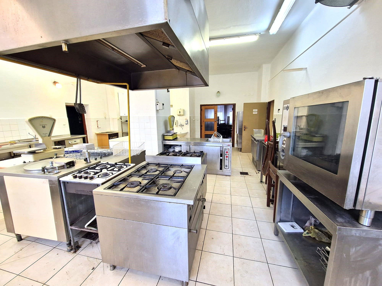 Pronájem restaurace 395 m² – fotografie 3