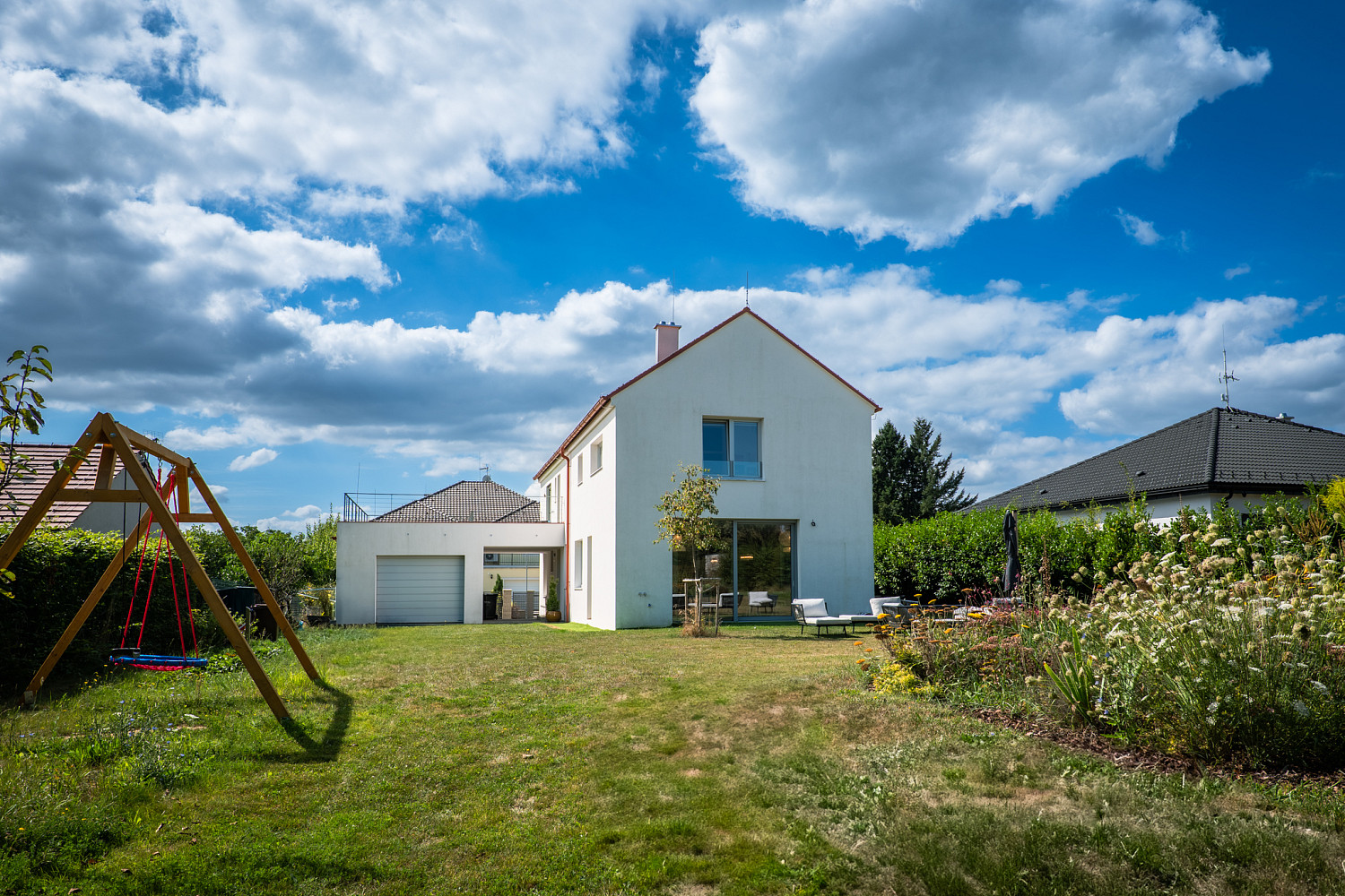 Prodej domu 257 m² s pozemkem 1 614 m² — photo 2