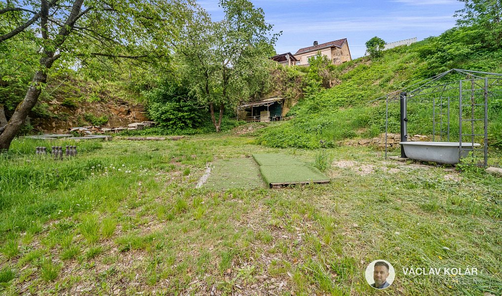 Prodej stavebního pozemku 1 805 m², Hořice – náhled fotky 9