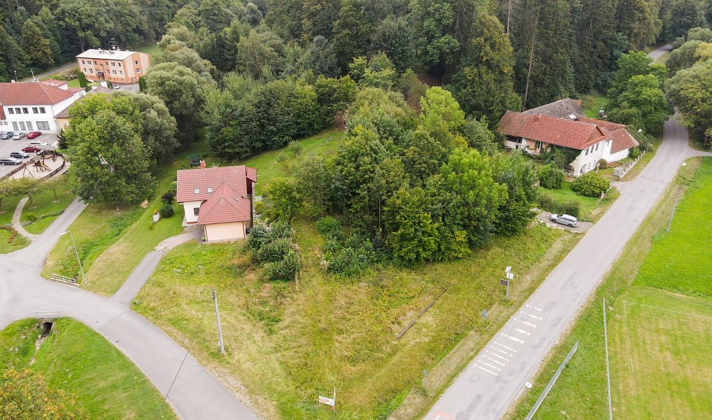Prodej stavebního pozemku 1 095 m², Horní Újezd – náhled fotky 3