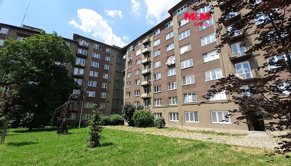 Pronájem bytu 1+1 37 m²