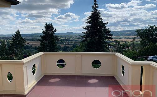 Pronájem domu 300 m² s pozemkem 1 800 m², V Horce, Černošice, okres Praha-západ