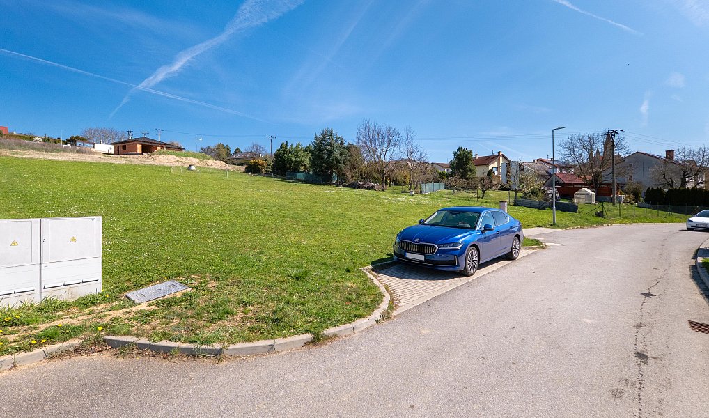Prodej stavebního pozemku 848 m², Hosín – náhled fotky 9