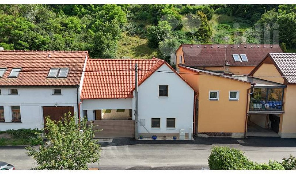 Prodej domu 130 m² s pozemkem 380 m², Choteč – náhled fotky 2
