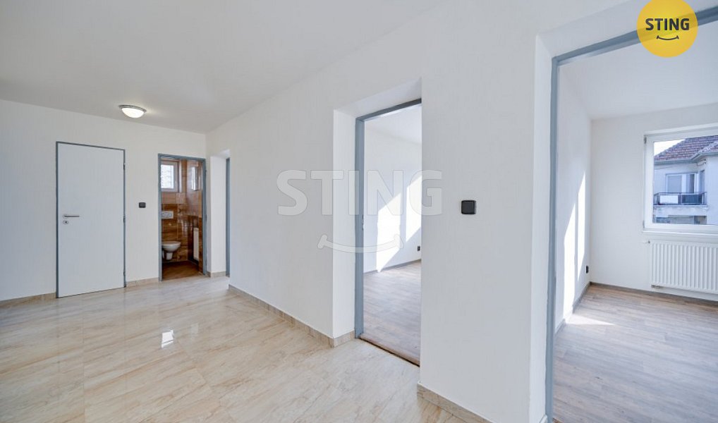 Prodej domu 270 m² s pozemkem 615 m², Strachotín – náhled fotky 10