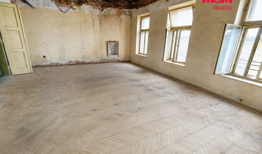 Prodej domu 215 m² s pozemkem 2 616 m², Bochov – náhled fotky 9