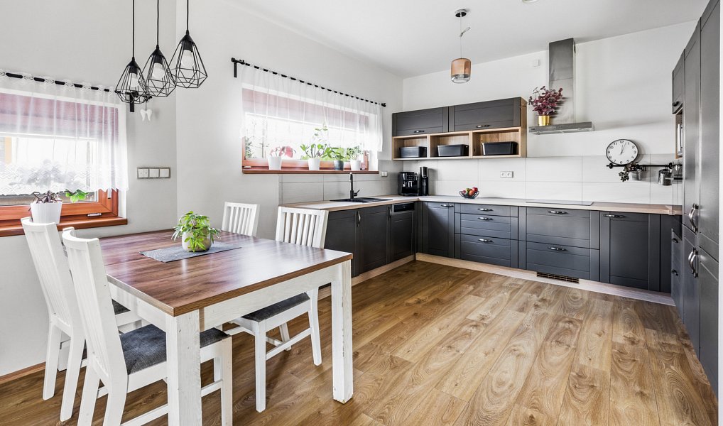 Prodej domu 107 m² s pozemkem 583 m², Tymákov – náhled fotky 3