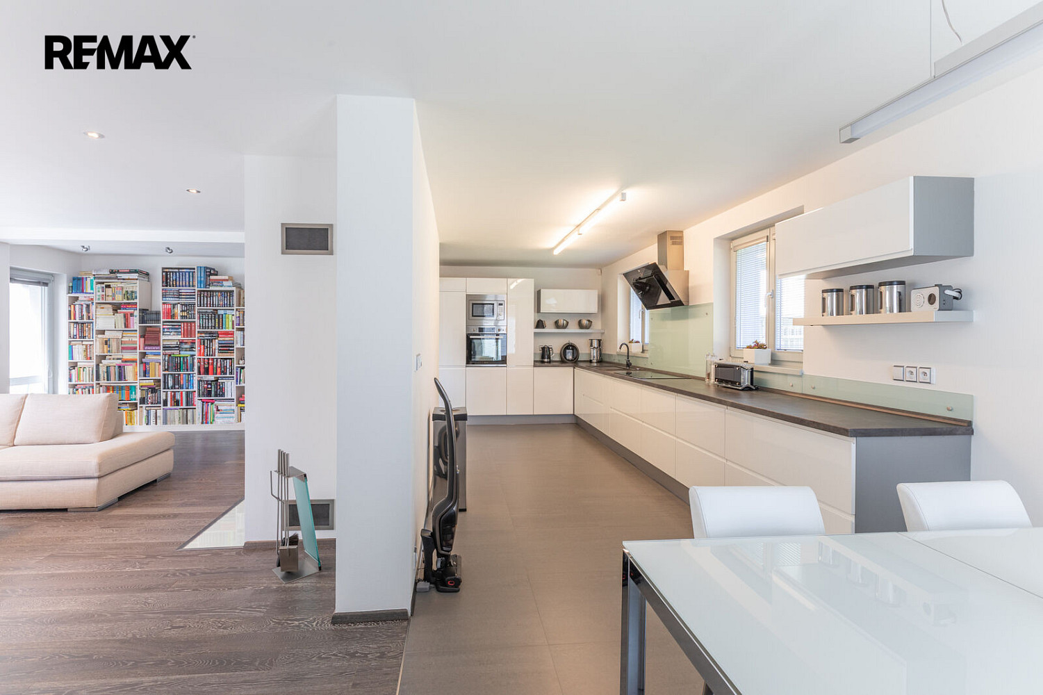 Prodej domu 227 m² s pozemkem 2 787 m² – fotografie 5