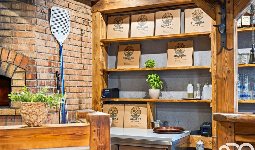 Pronájem restaurace 216 m², Doksy – náhled fotky 3